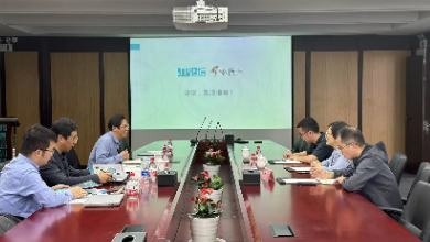 西安工業(yè)大學(xué)副校長劉卜、院長王建國一行蒞臨健培科技考察調(diào)研